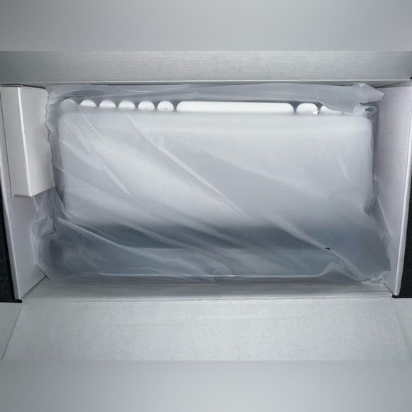 NIB Retro Wireless Typewriter Keyboard - Picture 4 of 12